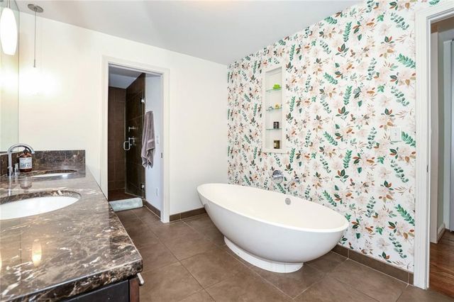 4966 Westwood Road, Kansas City, MO 64112