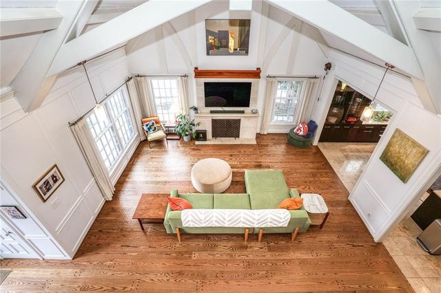 4966 Westwood Road, Kansas City, MO 64112