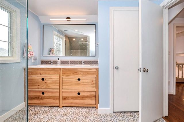 4966 Westwood Road, Kansas City, MO 64112