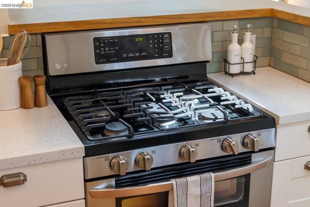 71 Norwood Ave, Kensington, CA 94707