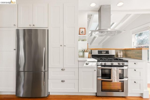 71 Norwood Ave, Kensington, CA 94707