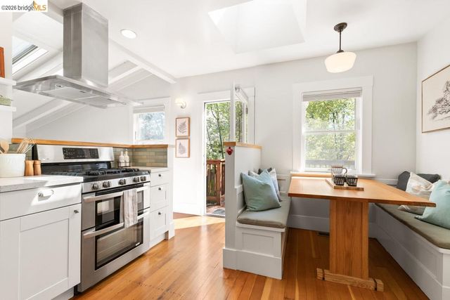 71 Norwood Ave, Kensington, CA 94707