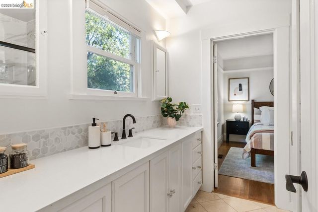 71 Norwood Ave, Kensington, CA 94707