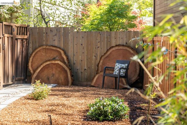 71 Norwood Ave, Kensington, CA 94707