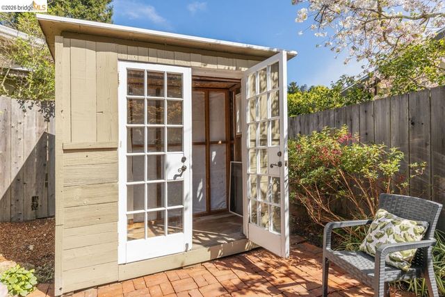 71 Norwood Ave, Kensington, CA 94707