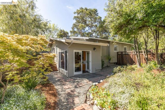 71 Norwood Ave, Kensington, CA 94707