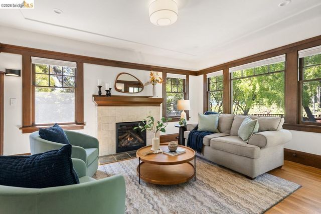 71 Norwood Ave, Kensington, CA 94707