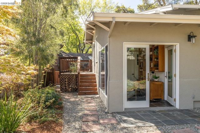 71 Norwood Ave, Kensington, CA 94707