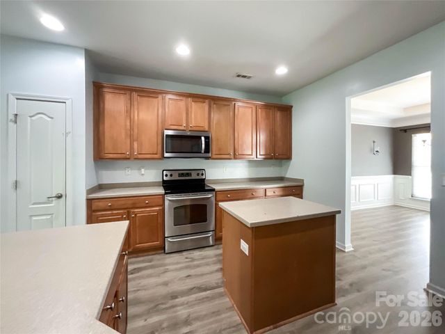 1112 Tranquil Falls Lane, Matthews, NC 28104