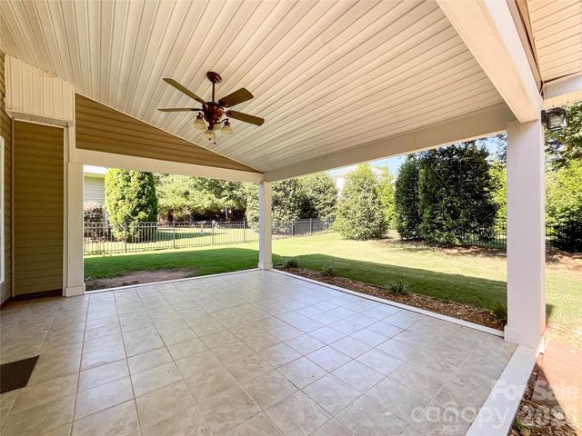 1112 Tranquil Falls Lane, Matthews, NC 28104