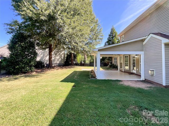 1112 Tranquil Falls Lane, Matthews, NC 28104