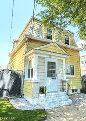 91 Clinton St, Rahway City, NJ 07065