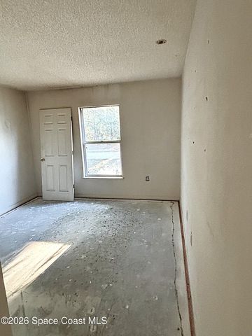277 Saybrook Road SW, Palm Bay, FL 32908