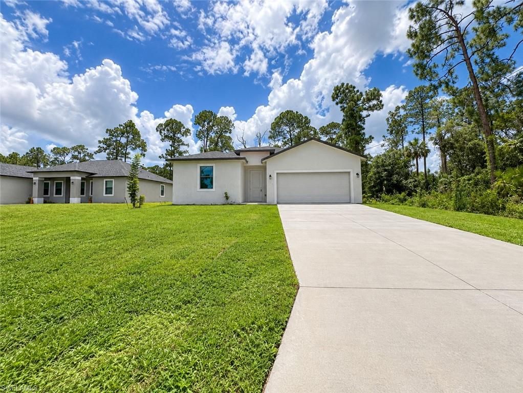 8056 Sherwood CIR, LABELLE, FL 33935 — exterior