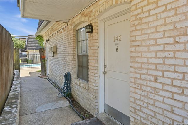 8058 Broadway Apt 142R, San Antonio, TX 78209