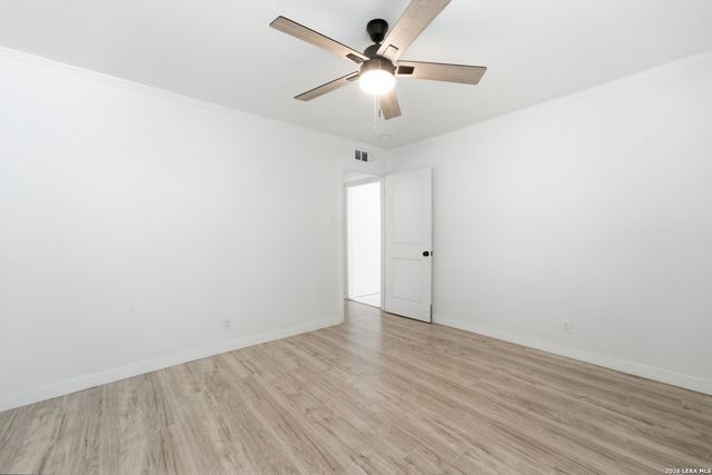 8058 Broadway Apt 142R, San Antonio, TX 78209
