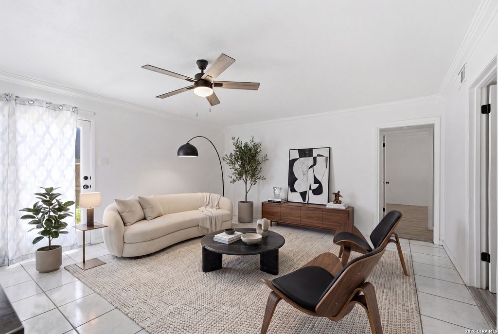 8058 Broadway Apt 142R, San Antonio, TX 78209