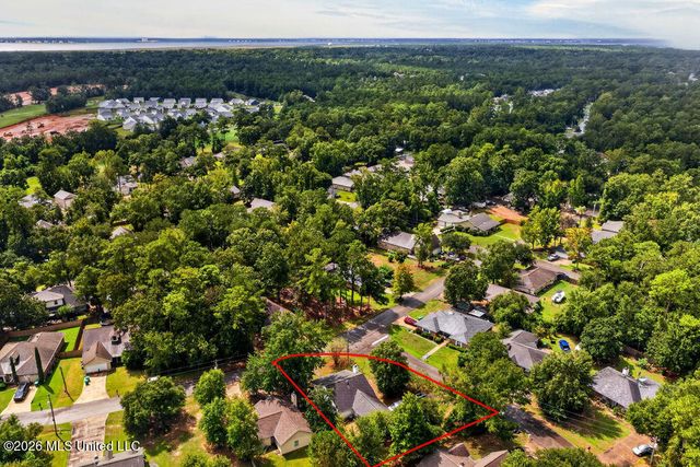 9534 Laa La Way, Diamondhead, MS 39525