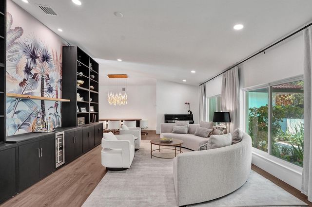 2804 Banyan Boulevard Circle NW, Boca Raton, FL 33431