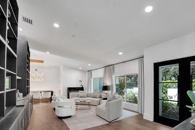 2804 Banyan Boulevard Circle NW, Boca Raton, FL 33431