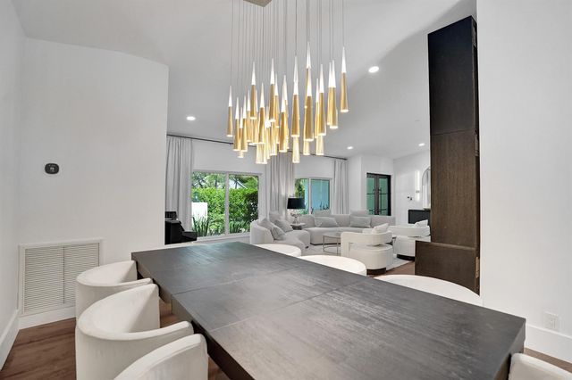 2804 Banyan Boulevard Circle NW, Boca Raton, FL 33431