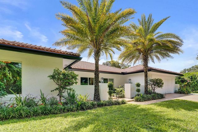 2804 Banyan Boulevard Circle NW, Boca Raton, FL 33431