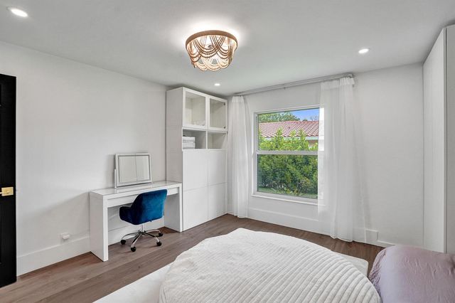 2804 Banyan Boulevard Circle NW, Boca Raton, FL 33431