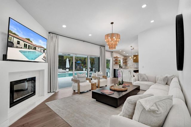 2804 Banyan Boulevard Circle NW, Boca Raton, FL 33431