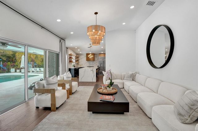 2804 Banyan Boulevard Circle NW, Boca Raton, FL 33431