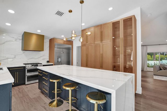 2804 Banyan Boulevard Circle NW, Boca Raton, FL 33431