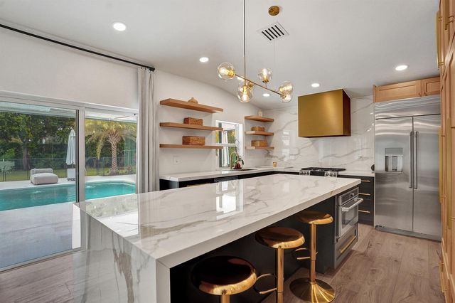 2804 Banyan Boulevard Circle NW, Boca Raton, FL 33431