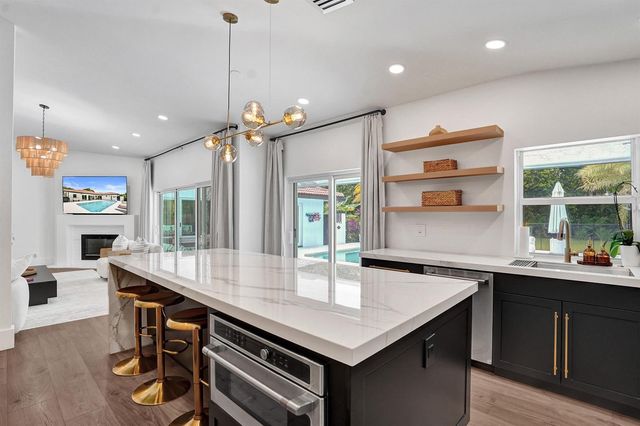 2804 Banyan Boulevard Circle NW, Boca Raton, FL 33431