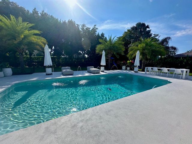 2804 Banyan Boulevard Circle NW, Boca Raton, FL 33431