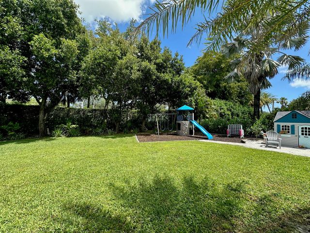 2804 Banyan Boulevard Circle NW, Boca Raton, FL 33431