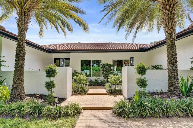 2804 Banyan Boulevard Circle NW, Boca Raton, FL 33431