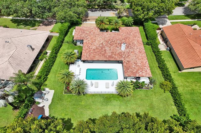 2804 Banyan Boulevard Circle NW, Boca Raton, FL 33431