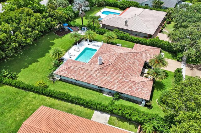 2804 Banyan Boulevard Circle NW, Boca Raton, FL 33431