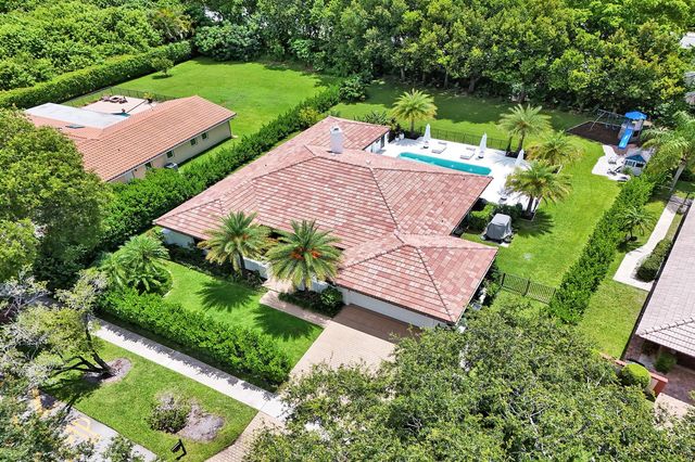 2804 Banyan Boulevard Circle NW, Boca Raton, FL 33431