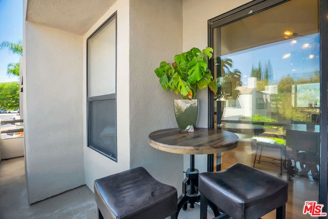 4267 Las Virgenes Road 1, Calabasas, CA 91302