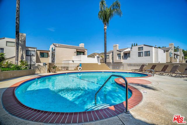 4267 Las Virgenes Road 1, Calabasas, CA 91302