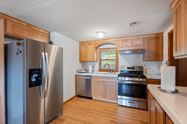 60273 E 322 Road, Grove, OK 74344