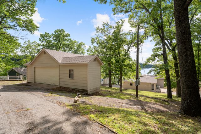 60273 E 322 Road, Grove, OK 74344