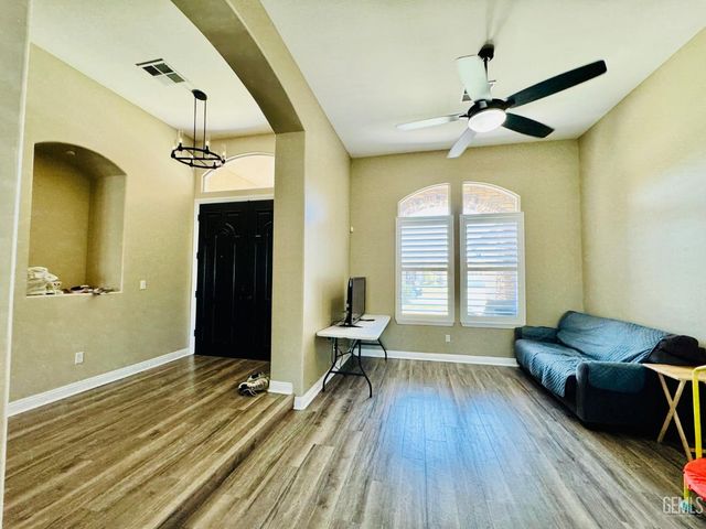 11502 Summit Point Court, Bakersfield, CA 93312