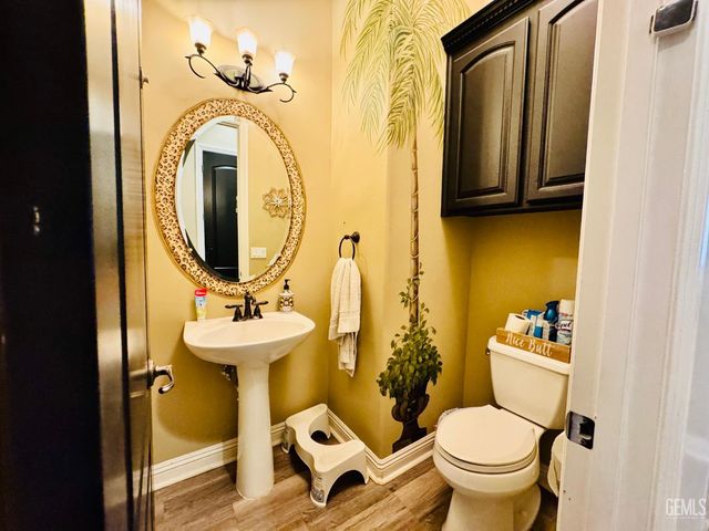 11502 Summit Point Court, Bakersfield, CA 93312