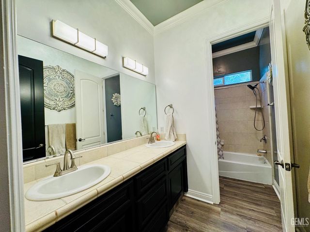 11502 Summit Point Court, Bakersfield, CA 93312