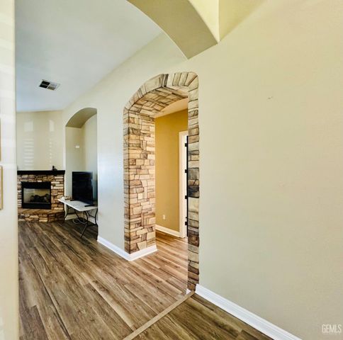 11502 Summit Point Court, Bakersfield, CA 93312
