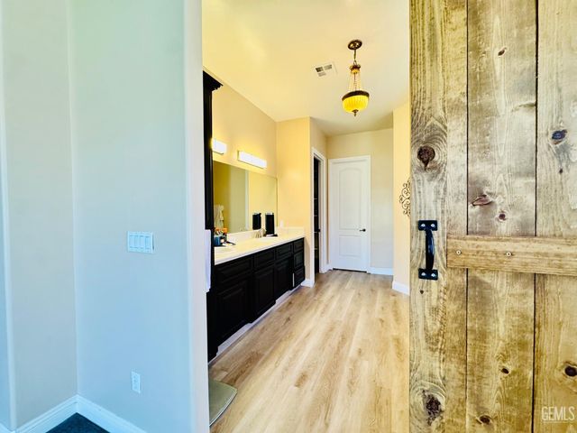11502 Summit Point Court, Bakersfield, CA 93312