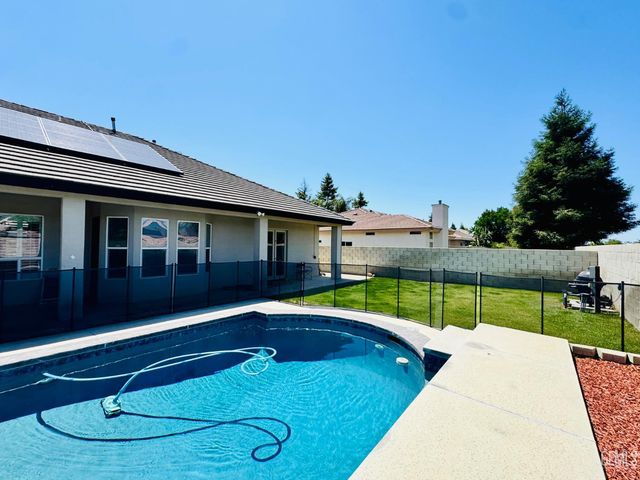 11502 Summit Point Court, Bakersfield, CA 93312