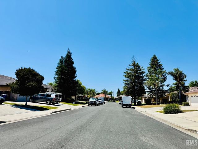 11502 Summit Point Court, Bakersfield, CA 93312
