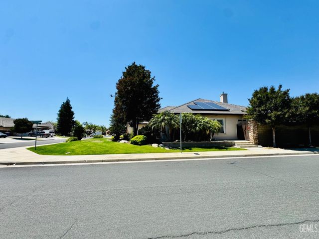 11502 Summit Point Court, Bakersfield, CA 93312